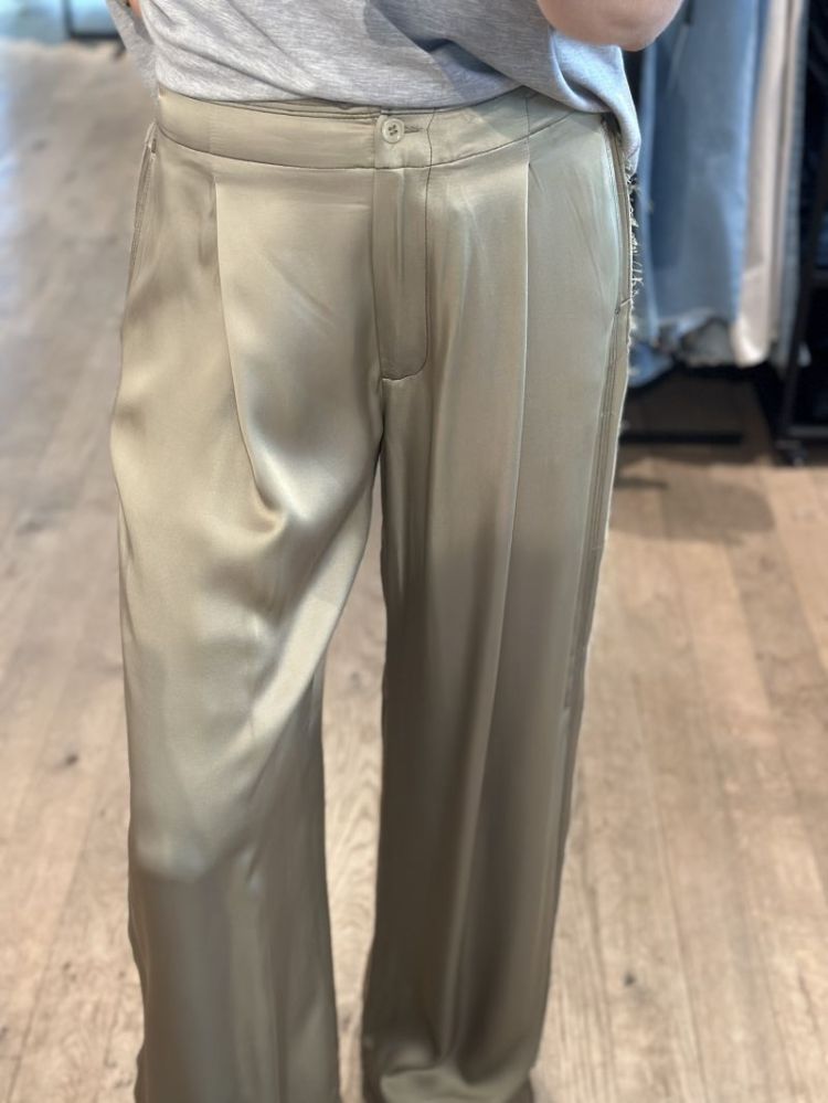 FISHER SAGE KHAKI
