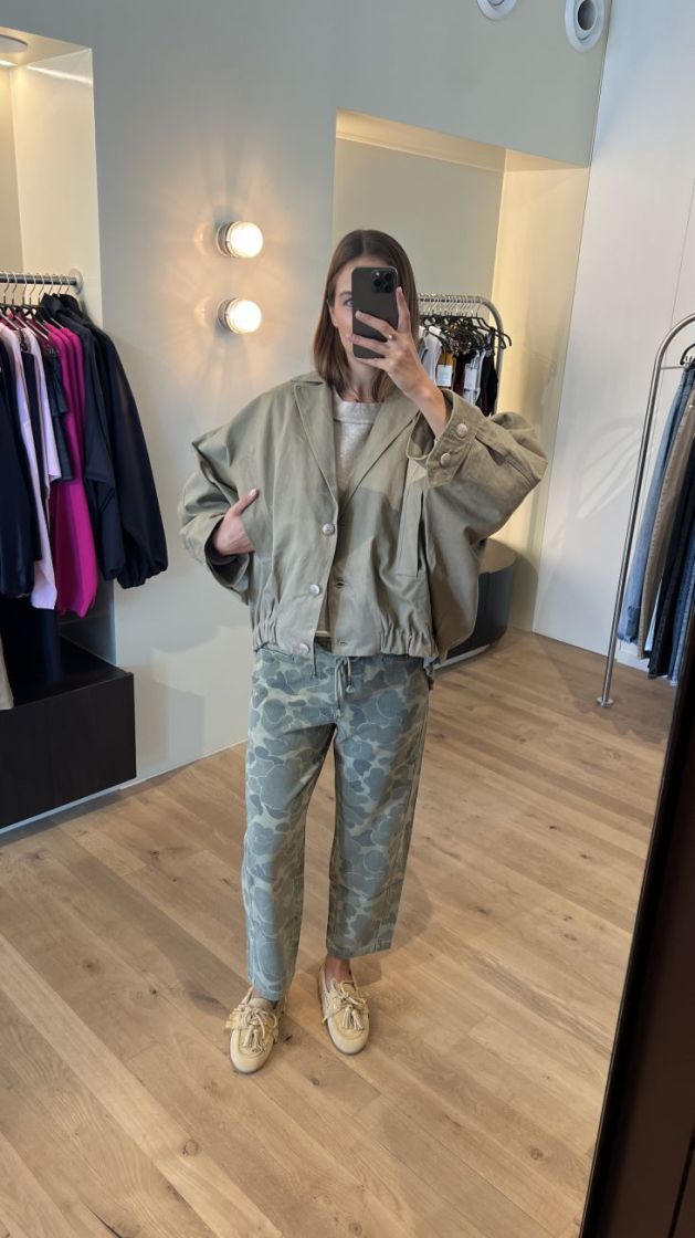 ANNA BOMBER SAND