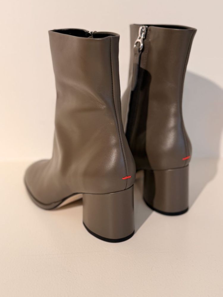 AYLA CALF LEATHER TAUPE