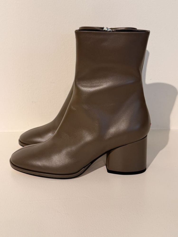 AYLA CALF LEATHER TAUPE