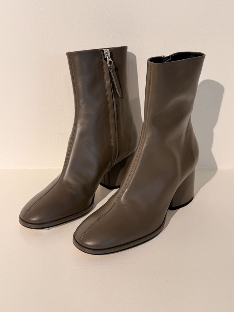 AYLA CALF LEATHER TAUPE