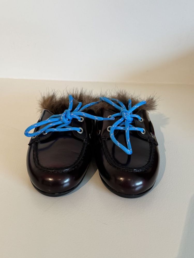 BOATLOAFER MULE HAIRY FUR BOX BURGUNDY